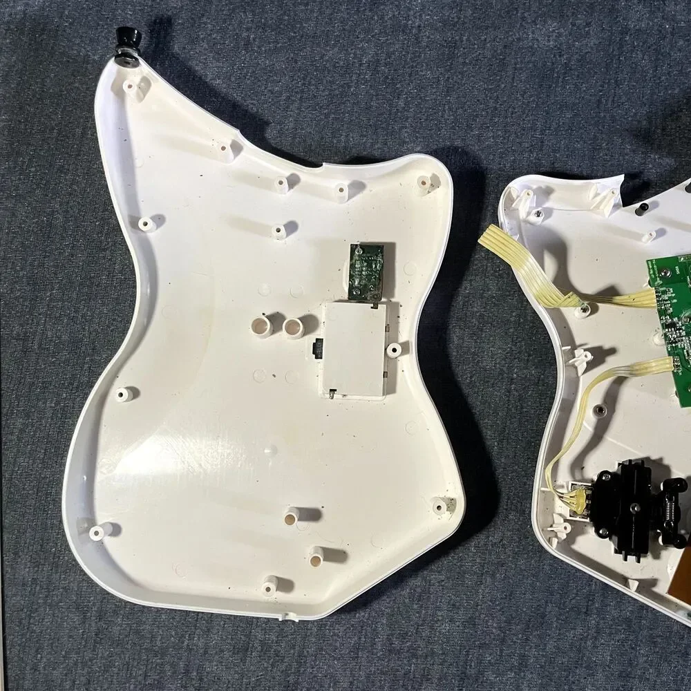 Red Octane Guitar Hero Wireless Guitar PS2 95025 shel Replacment Parts only